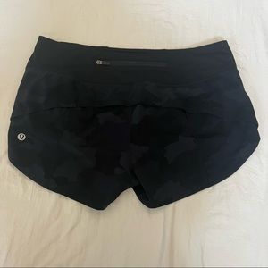 Lululemon speed up shorts (black camo) 6